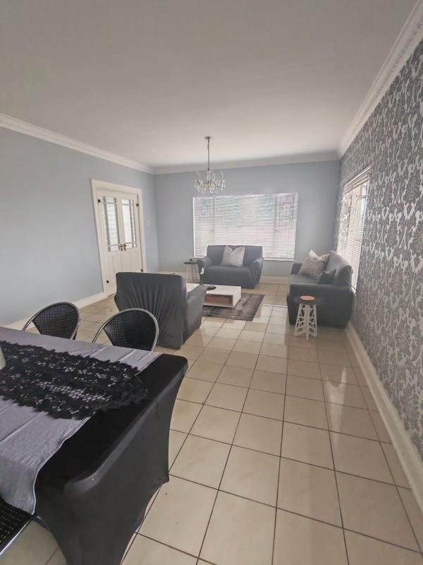 4 Bedroom Property for Sale in Parkside Eastern Cape